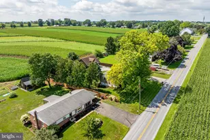 2542 Siegrist Rd, Ronks, PA 17572 - Photo 6