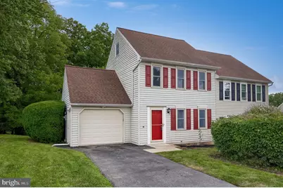208 Fairfax Drive, Lancaster, PA 17603 - Photo 2