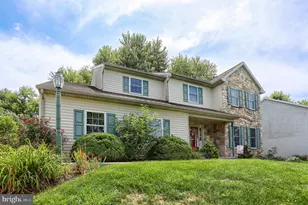 247 Hillcrest Ln, Elizabethtown, PA 17022 - Photo 4