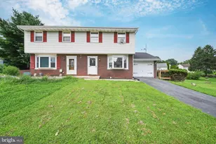 11 Clarendon Dr, Lancaster, PA 17603 - Photo 2