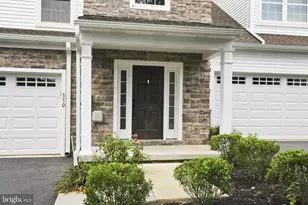 350 Wendover Way, Lancaster, PA 17603 - Photo 2