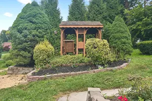 2210 Berkshire Rd, Lancaster, PA 17603 - Photo 22