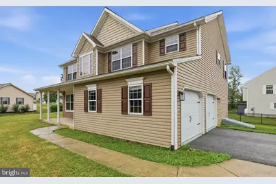 125 Woodmeadow Drive, Denver, PA 17517 - Photo 2
