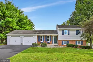 126 Meadow View Ln, Bainbridge, PA 17502 - Photo 2