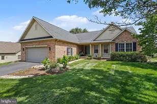 104 Kilgannon Ln, Lancaster, PA 17603 - Photo 4