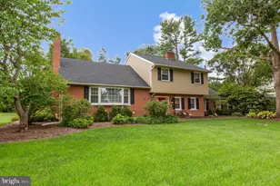 1542 Hiemenz Rd, Lancaster, PA 17601 - Photo 2