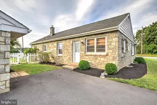 844 W Swartzville Rd, Reinholds, PA 17569 - Photo 4
