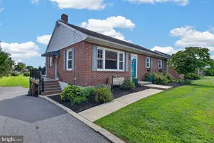 36 W Charlotte St, Millersville, PA 17551 - Photo 2