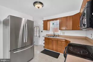 36 W Charlotte St, Millersville, PA 17551 - Photo 6