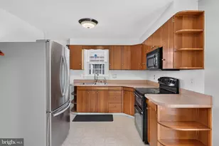 36 W Charlotte St, Millersville, PA 17551 - Photo 8