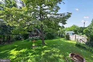408 S School Ln, Lancaster, PA 17603 - Photo 2