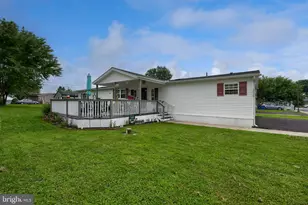 101 Lilly Dr, Ephrata, PA 17522 - Photo 6