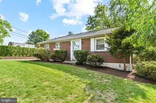 318 Diller Dr, Akron, PA 17501 - Photo 2