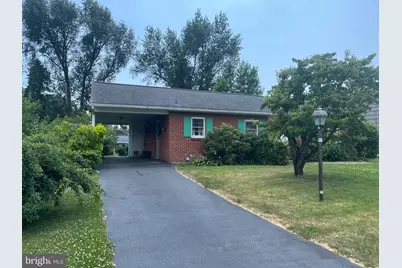 422 Redwood Drive, Lancaster, PA 17603 - Photo 2