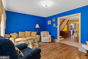 19 S Custer Ave, New Holland, PA 17557 - Photo 4
