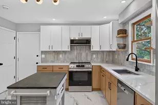 1704 Drummers Ln, Lancaster, PA 17603 - Photo 16