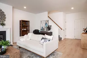2444 Spring Water Cir, Lancaster, PA 17601 - Photo 4