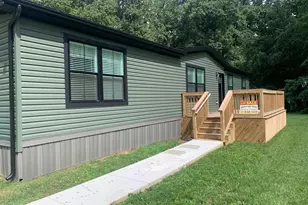 27 Summer Ln, Elizabethtown, PA 17022 - Photo 2