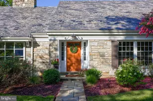 1535 Country Club Dr, Lancaster, PA 17601 - Photo 2