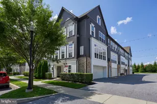 812 Mayer Pl, Lancaster, PA 17601 - Photo 1
