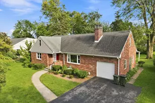 332 Ruth Ridge Dr, Lancaster, PA 17601 - Photo 2