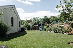 6350 Hollow Dr, East Petersburg, PA 17520 - Photo 10