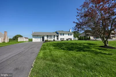 1239 Donegal Springs, Mount Joy, PA 17552 - Photo 4