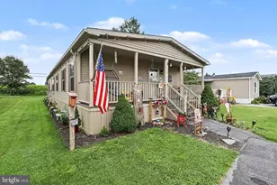 132 Amber Cir, New Holland, PA 17557 - Photo 4
