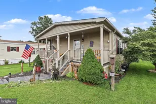 132 Amber Cir, New Holland, PA 17557 - Photo 6