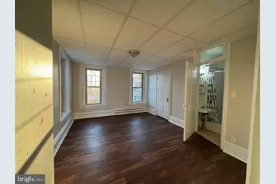 171 S Charlotte Street #4, Manheim, PA 17545 - Photo 2