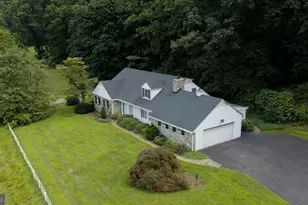 821 Timberline Dr, Gap, PA 17527 - Photo 1