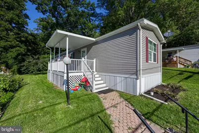 50 Lakeview Drive, Elizabethtown, PA 17022 - Photo 2