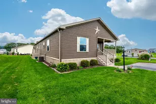 35 Emily Ln, New Holland, PA 17557 - Photo 2