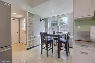 19 W King St, Ephrata, PA 17522 - Photo 16