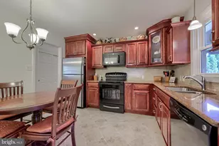 434 Surrey Dr, Lancaster, PA 17601 - Photo 8
