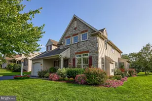 1077 Cambridge Dr, Manheim, PA 17545 - Photo 2