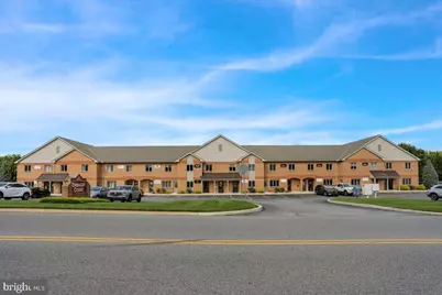 2137 Embassy Drive #208, Lancaster, PA 17603 - Photo 2