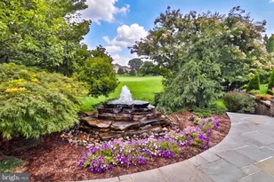 813 Woodfield Dr, Lititz, PA 17543 - Photo 4