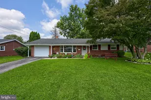 6411 Jeanette Dr, East Petersburg, PA 17520 - Photo 1