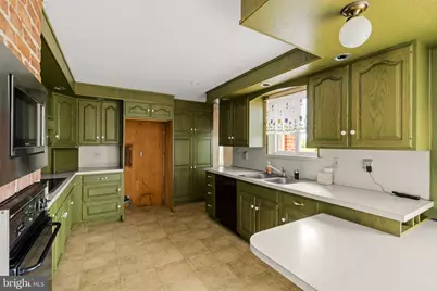 301 E Lancaster Avenue, Denver, PA 17517 - Photo 12