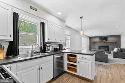 2440 Douglas Drive, Lancaster, PA 17602 - Photo 18