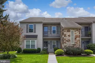 232 Greenview Dr, Lancaster, PA 17601 - Photo 1