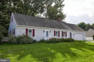 812 S Cedar St, Lititz, PA 17543 - Photo 1
