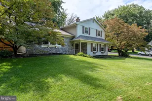 11 Woodland Ave, Lititz, PA 17543 - Photo 2