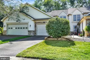 129 Creekgate Ct, Millersville, PA 17551 - Photo 1
