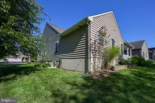 171 Waypoint Dr, Lancaster, PA 17603 - Photo 8
