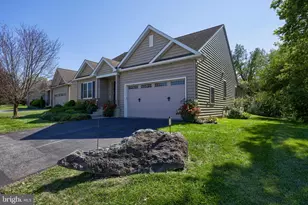 171 Waypoint Dr, Lancaster, PA 17603 - Photo 1