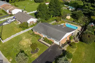 26 Tennyson Dr, Lancaster, PA 17602 - Photo 1
