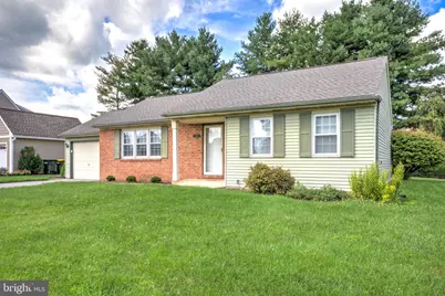 235 W Spruce Street, New Holland, PA 17557 - Photo 2