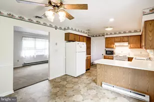 235 W Spruce St, New Holland, PA 17557 - Photo 10